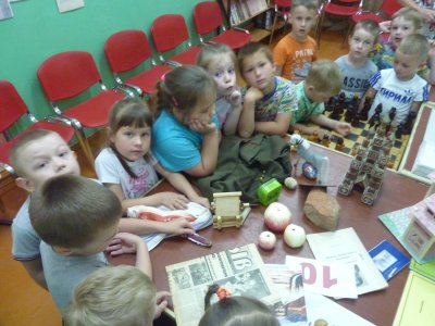 Экскурсия в краеведческой комнате В.А. Солоухина для воспитанников детского сада.